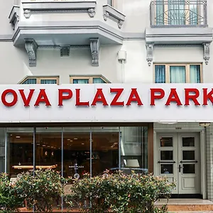 Nova Plaza Park Отель